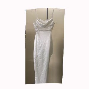 Winsdor white dress